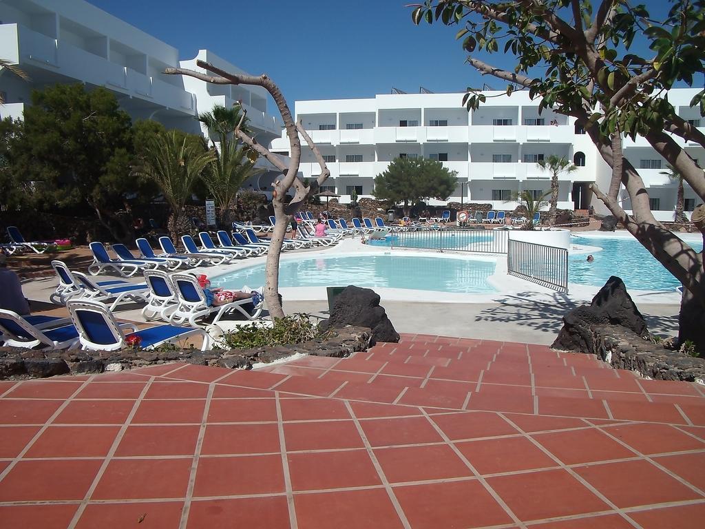 Apartamentos Ficus Costa Teguise Exterior photo